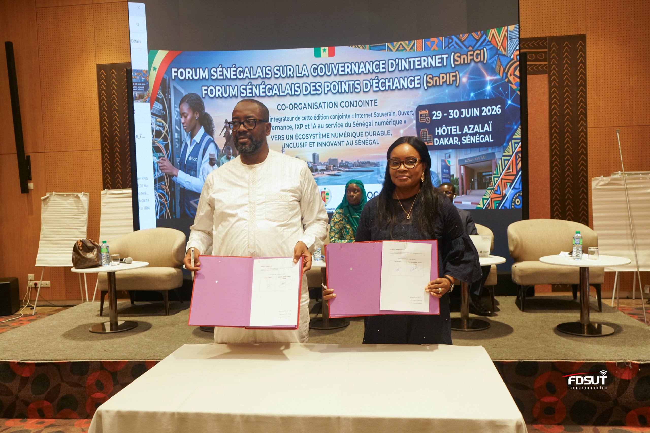 Signature de convention entre le FDSUT et ISOC Sénégal